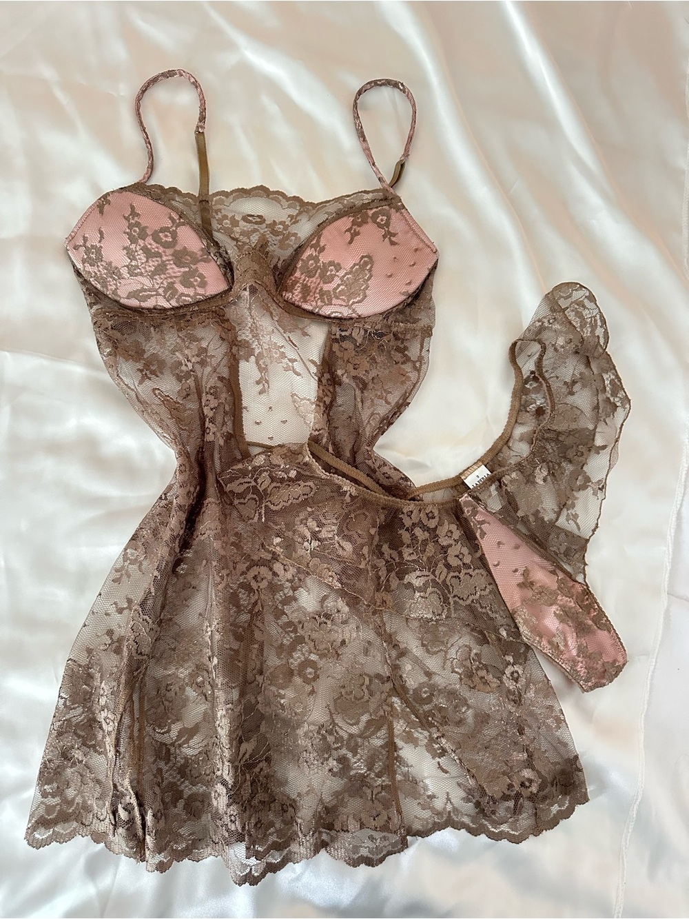 La Perla Lace Babydoll Chemise with Satin Trim with panties set Brown & Pink